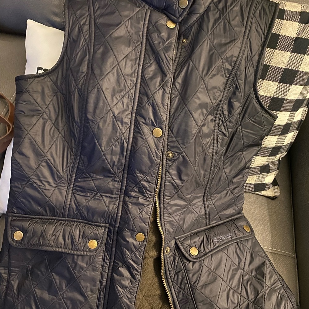 Barbour Black Quilted Vest with Diamond Pattern - Picture 3 of 7